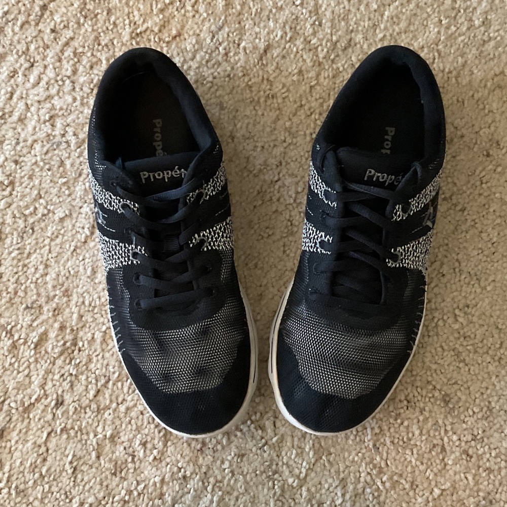 Women’s Black and White Knit Walking Shoes